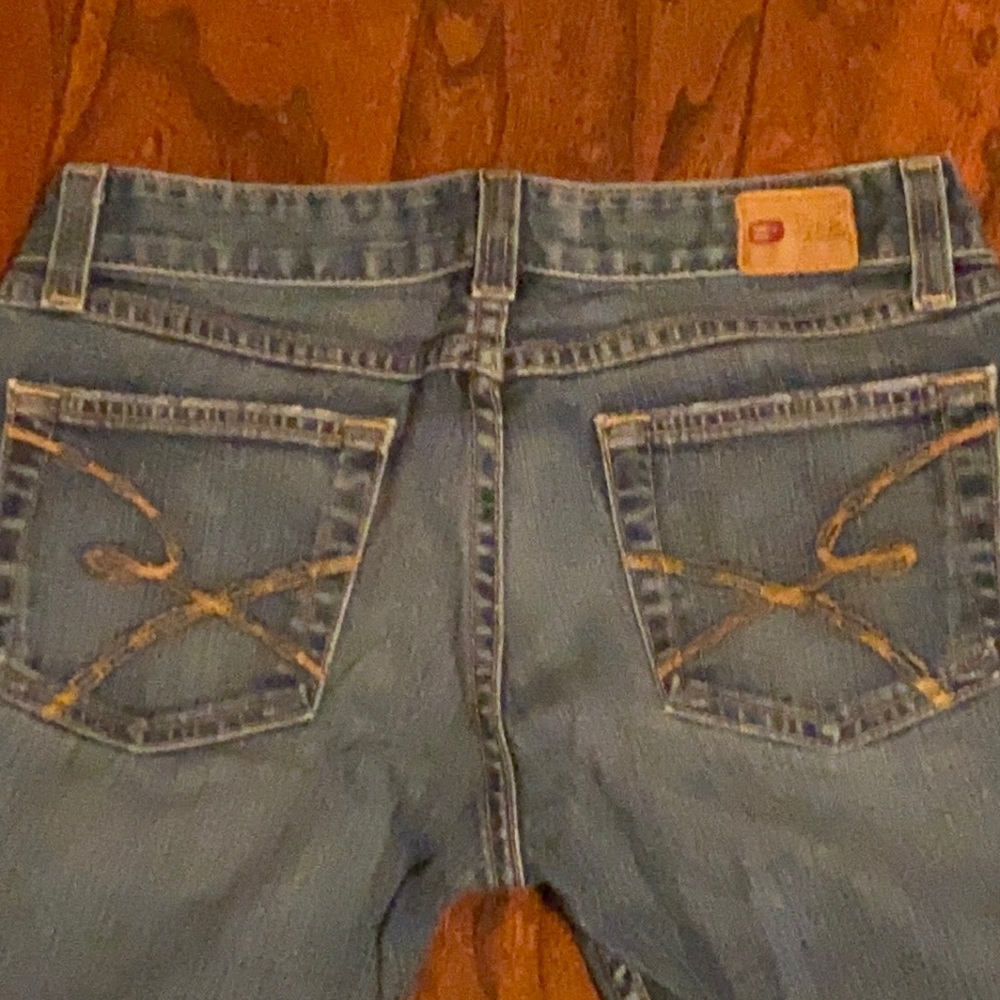 BKE 27x31 1/2 star 18 stretch Jeans.